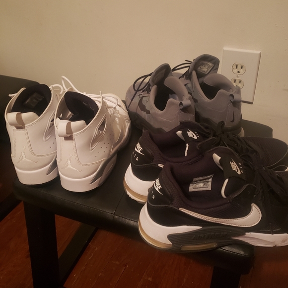 Sample Merchandise - Picture 2 of 4